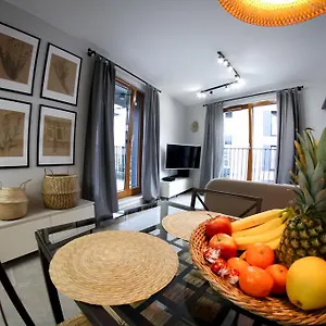 Apartmán Browar Lubicz | Balcony | Elevator | Free Garage, Krakov